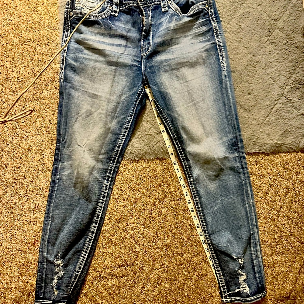 Woman’s Rock Revival Coral Haze Easy Ankle skinny jeans size 32